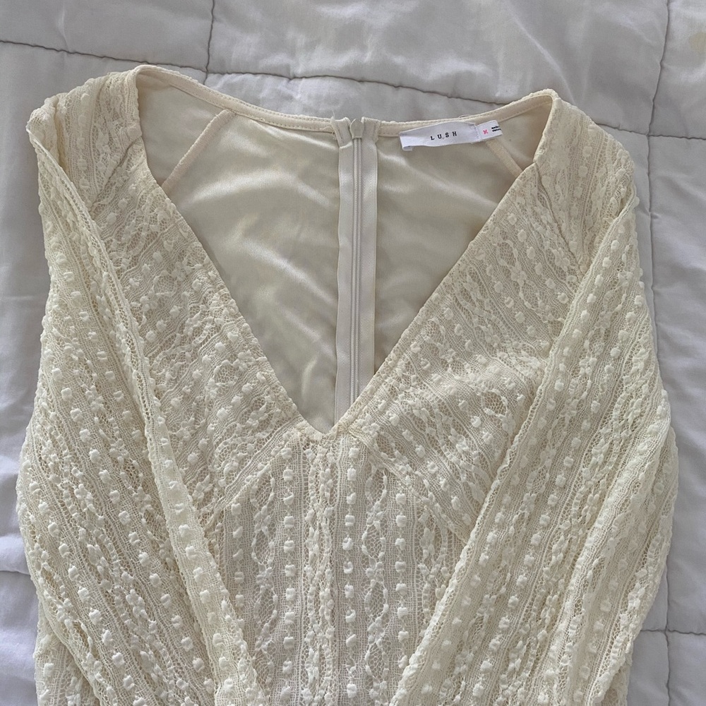 Gorgeous white/cream dress